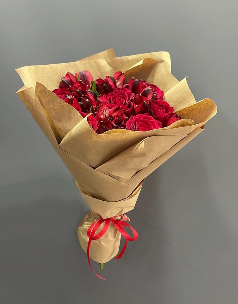 Букет цветов из: Альстромерии и Розы в Никоновское