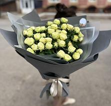 Букет Белые кустовые розы Солинеро в Никоновское