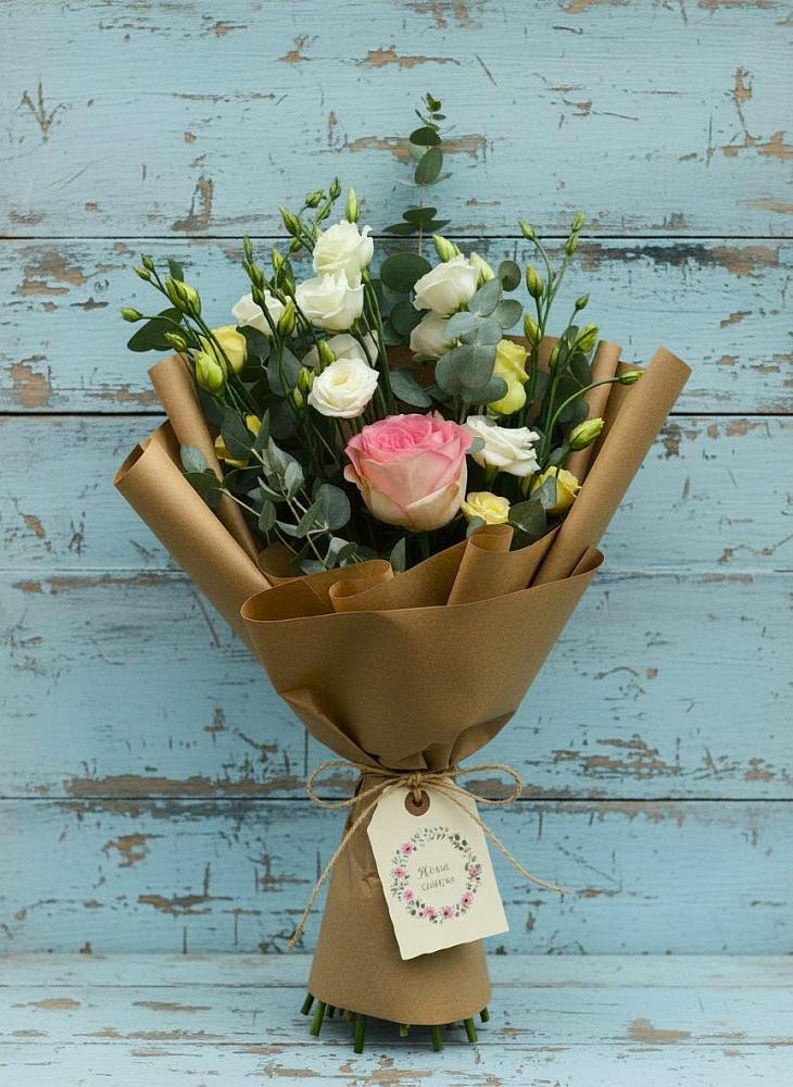 Букет цветов из: Розы и Лизиантусы в Никоновское