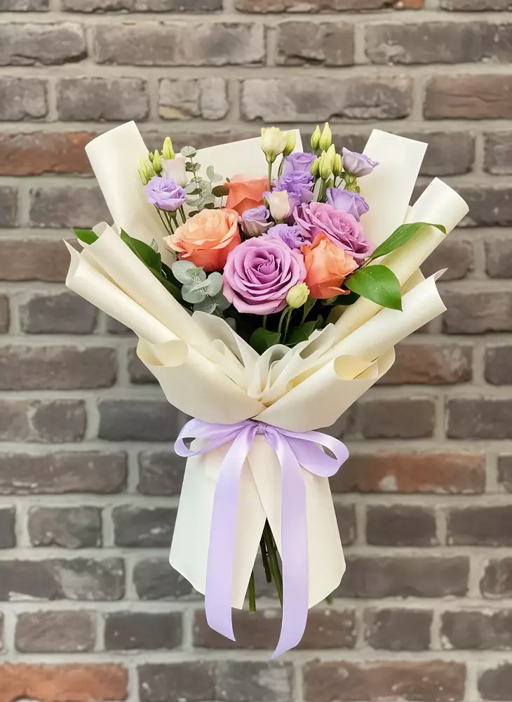 Букет цветов из: Лизиантусы и Розы в Никоновское