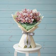 Букет цветов из:  Орхидеи и Розы в Никоновское