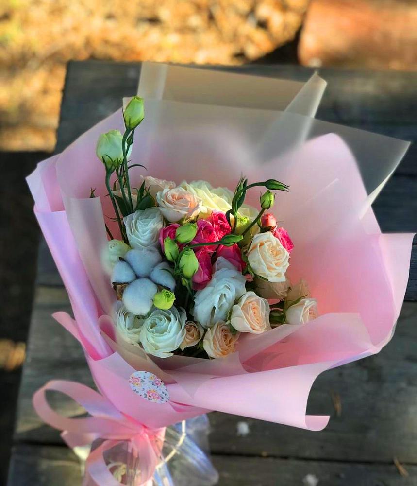 Букет цветов из: Розы и Лизиантусы в Никоновское