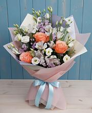Букет цветов из:  Лизиантусы, Розы, Альстромерии и Гипсофила в Никоновское