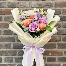 Букет цветов из:  Лизиантусы и Розы в Никоновское