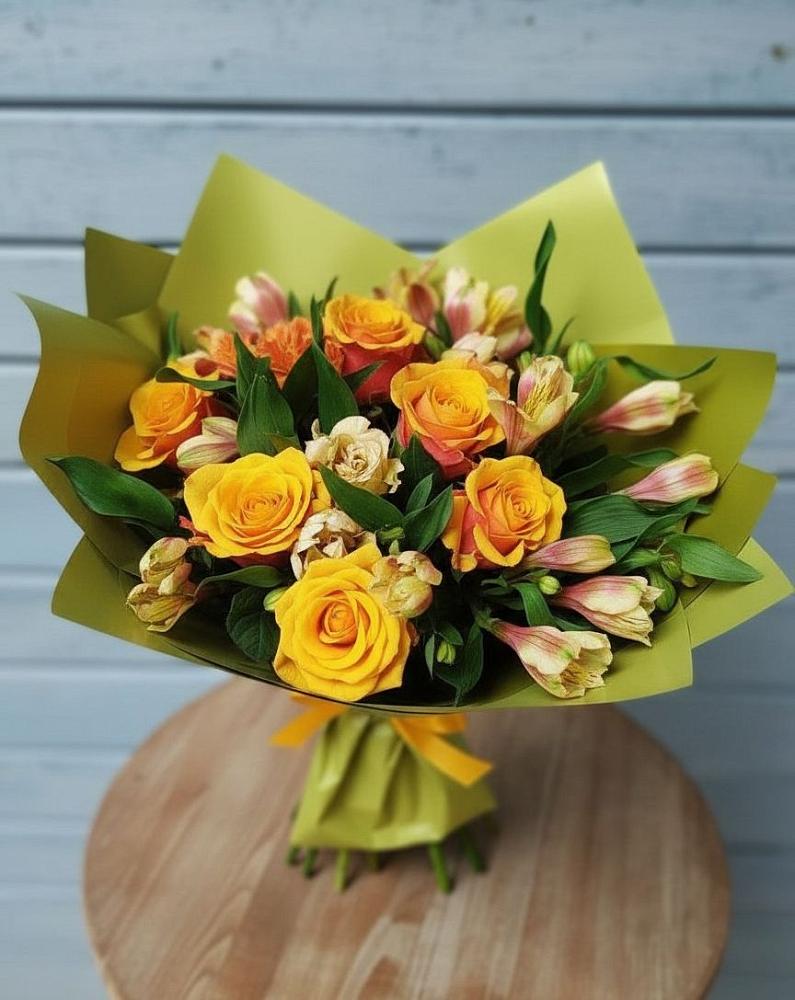Букет цветов из: Альстромерии и Розы в Никоновское