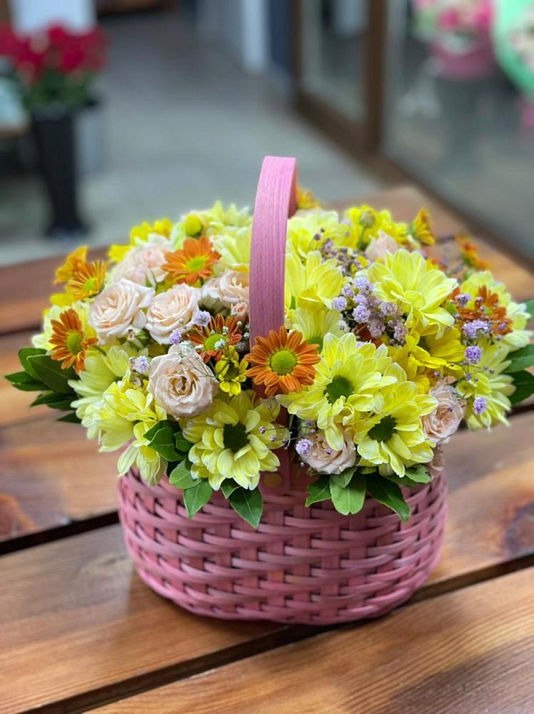 Цветочная композиция из Хризантемы и Розы в корзине в Никоновское