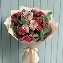Букет цветов из:  Гвоздики и Розы в Никоновское
