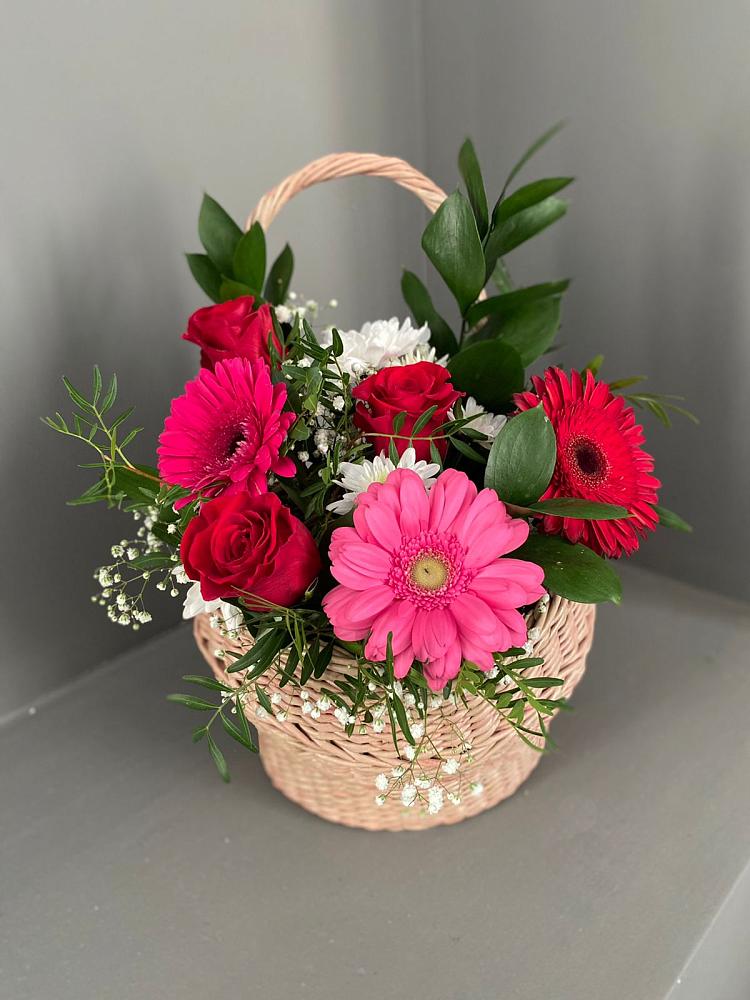 Цветочная композиция из Розы, Хризантемы и Герберы в корзине в Никоновское
