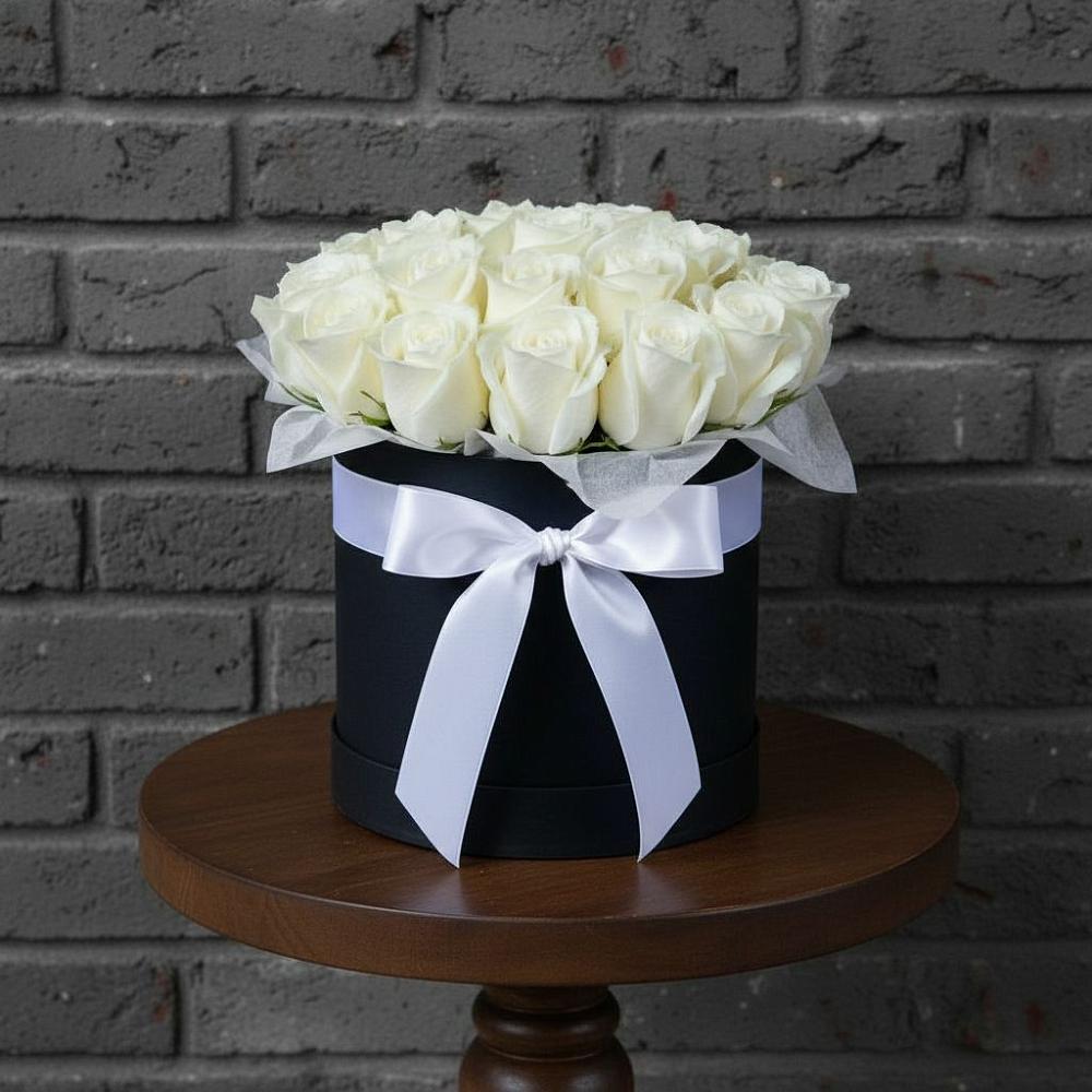 Цветочная композиция из Розы в шляпной коробке в Никоновское