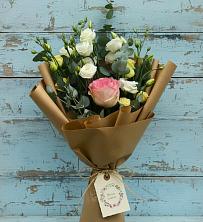 Букет цветов из:  Розы и Лизиантусы в Никоновское