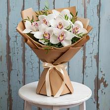 Букет цветов из:  Орхидеи и Розы в Никоновское